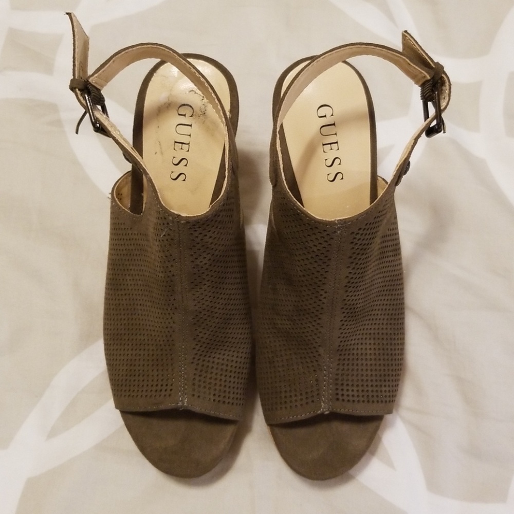 Guess wedges